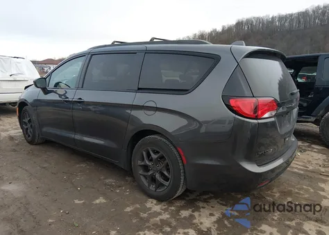 2018 Chrysler Pacifica Touring L z USA, uszkodzony, nr VIN 2C4RC1BG3JR306406